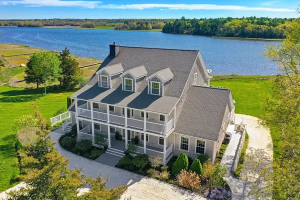 922 Drift Rd, Westport, MA 02790