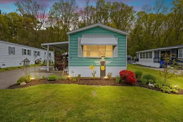 13 Southway, Taunton, MA 02780