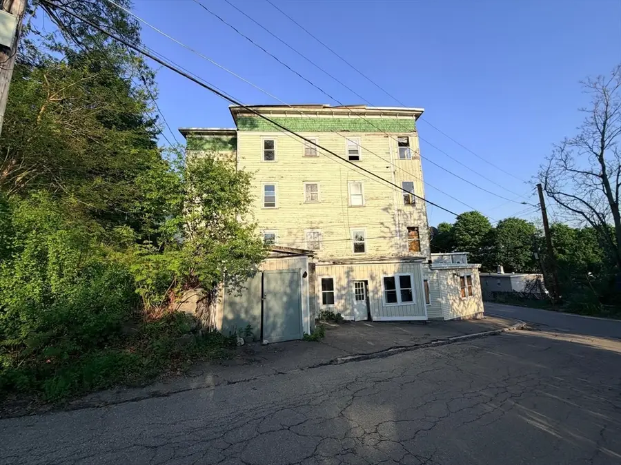 32 Mount Globe St, Fitchburg, MA 01420 - #2