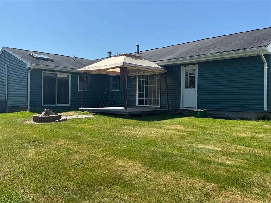 52 Sheraton Ave, Somerset, MA 02725 - #3