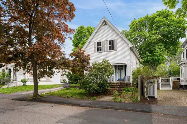 17 Sharon St, Medford, MA 02155
