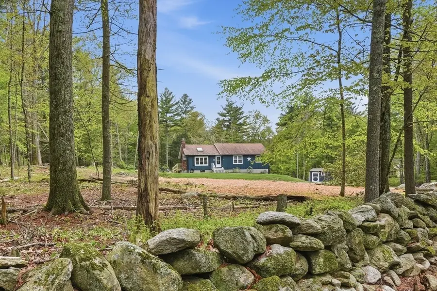 39 Arch Street, Douglas, MA 01516 - #3