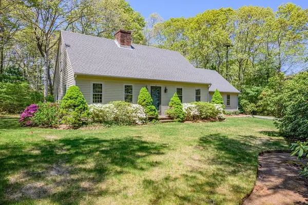 43 Village Dr, Sandwich, MA 02537