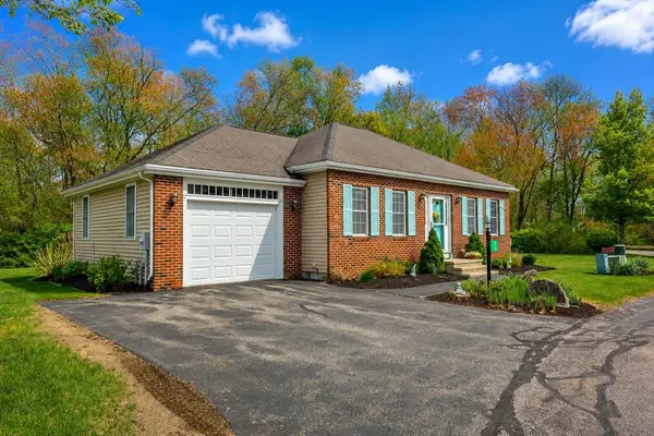 11 Woods Edge #11, Lakeville, MA 02347