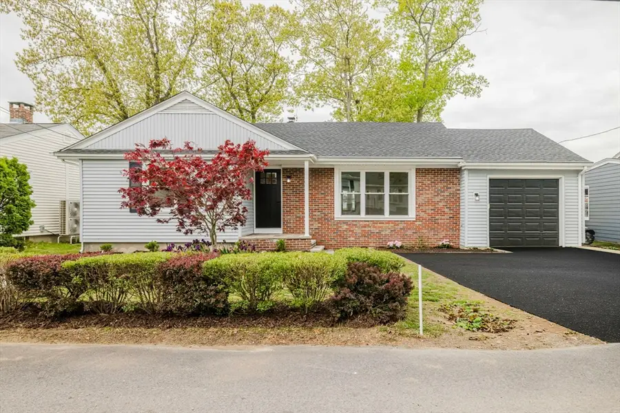25 Pensaukee Ave, North Providence, RI 02911 - #2