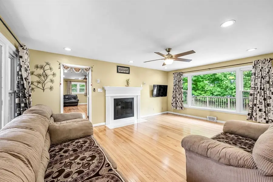 72 Paulson Dr, West Springfield, MA 01089 - #3