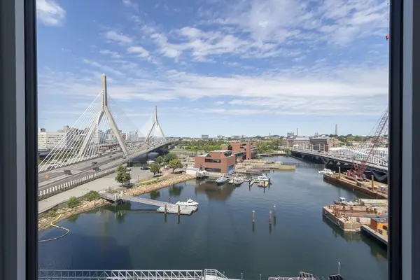 100 Lovejoy Wharf #10-E, Boston, MA 02114