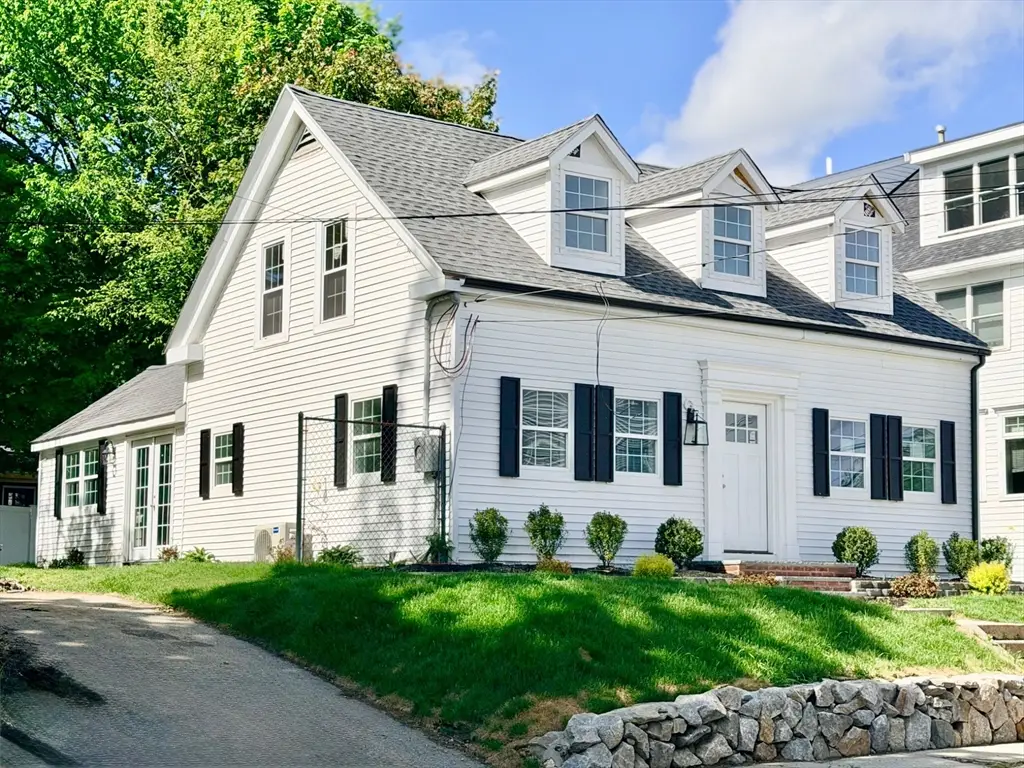 2 Mechanic St, Merrimac, MA 01860 - #1