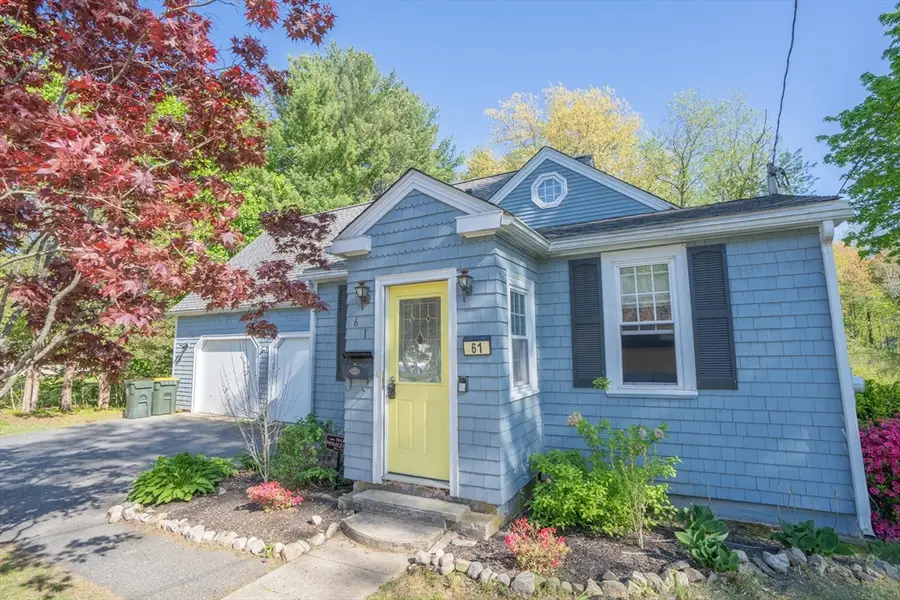 61 Pine Grove Avenue, Bellingham, MA 02019 - #2