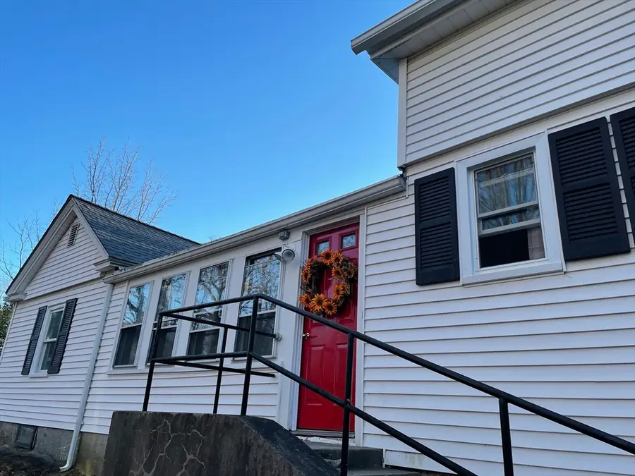 8 Pike St #8, Hopkinton, MA 01748 - #2