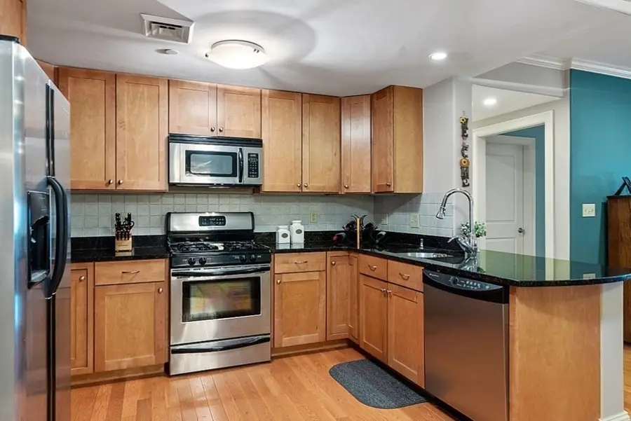 426 Main St #205, Stoneham, MA 02180 - #3