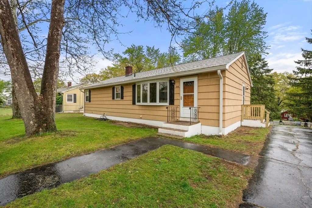 200 Royal St, Chicopee, MA 01020 - #1