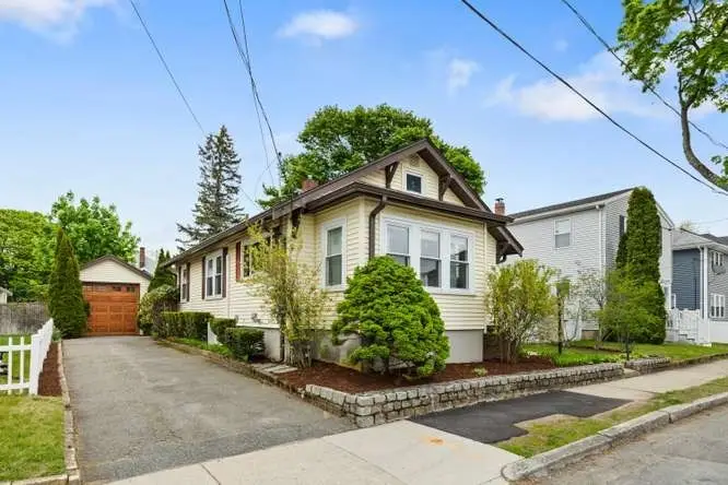 17 Ames St, Beverly, MA 01915 - #3