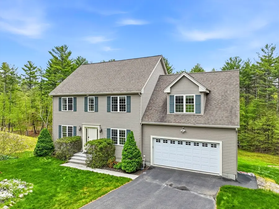 378 Moon Hill Rd, Northbridge, MA 01534 - #2