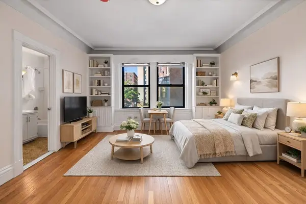 466 Commonwealth Ave #305, Boston, MA 02215