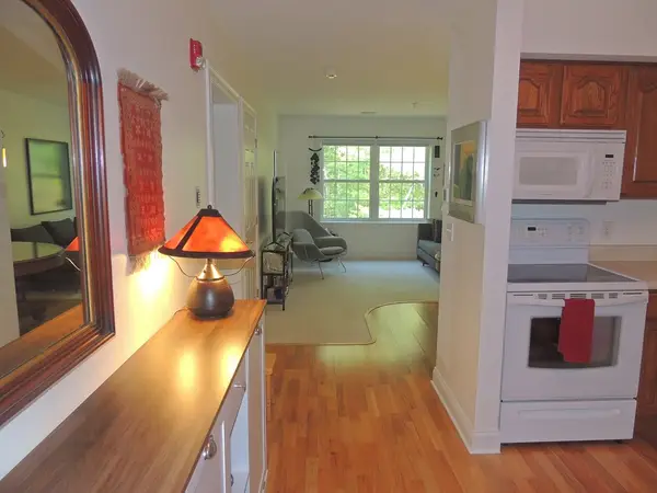 24 Greenleavse Drive #435, Amherst, MA 01002