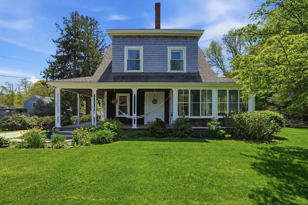 105 Scraggy Neck Rd, Cataumet, MA 02534 - #1