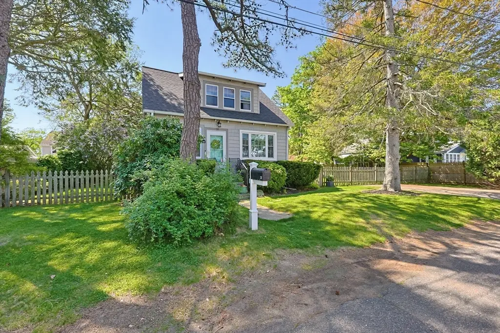 38 Sentinel St, Stoughton, MA 02072 - #1