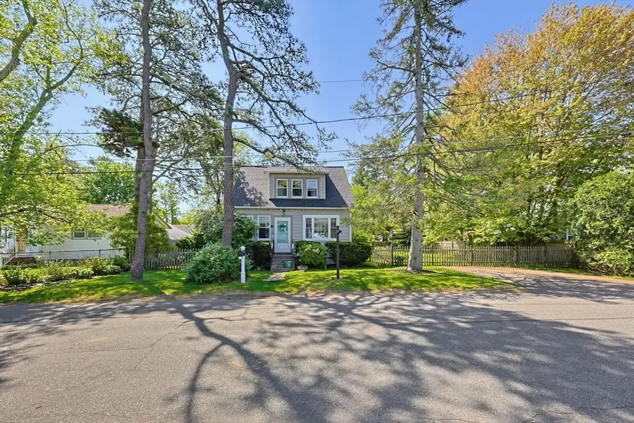 38 Sentinel St, Stoughton, MA 02072 - #3