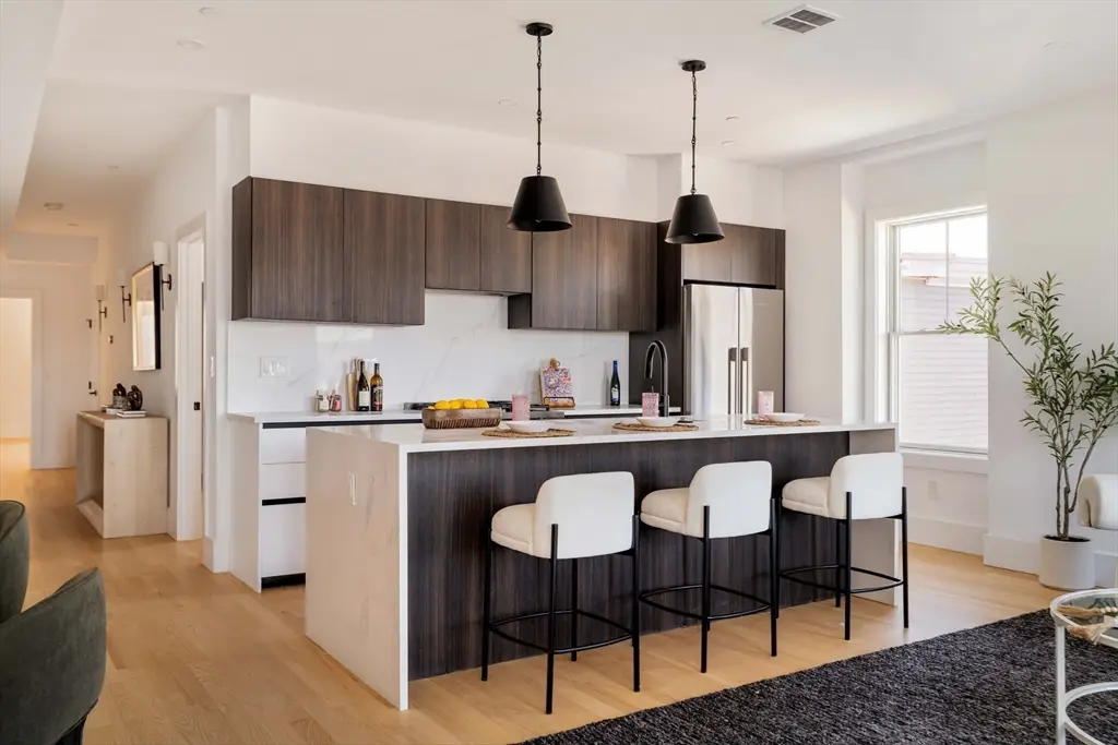 30-32 Condor St #6, Boston, MA 02128 - #1