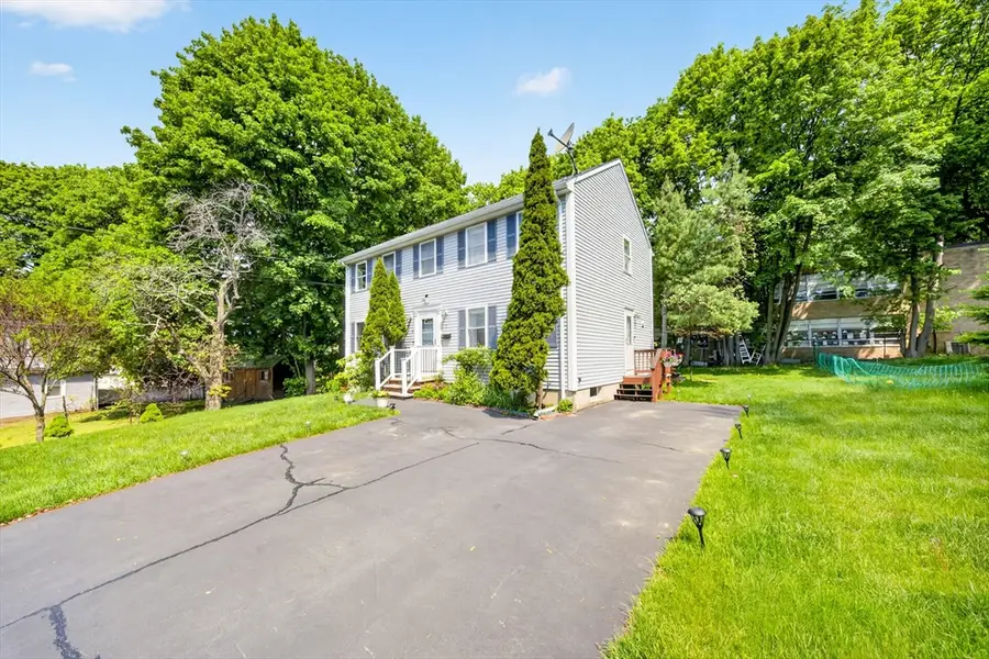 8 Sparrow Ln, Peabody, MA 01960 - #2
