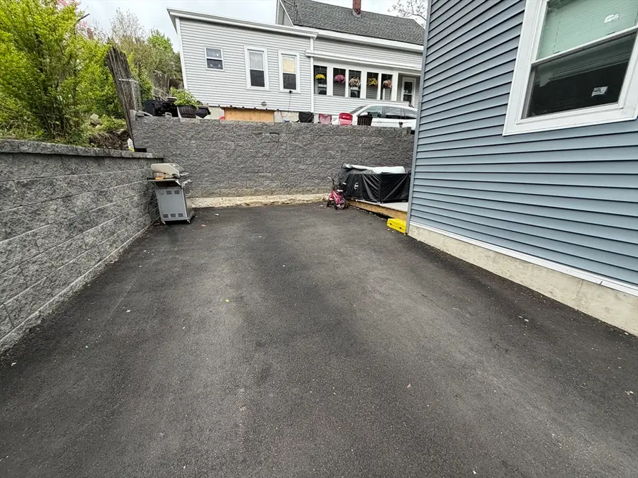 25 High St, Haverhill, MA 01832 - #3