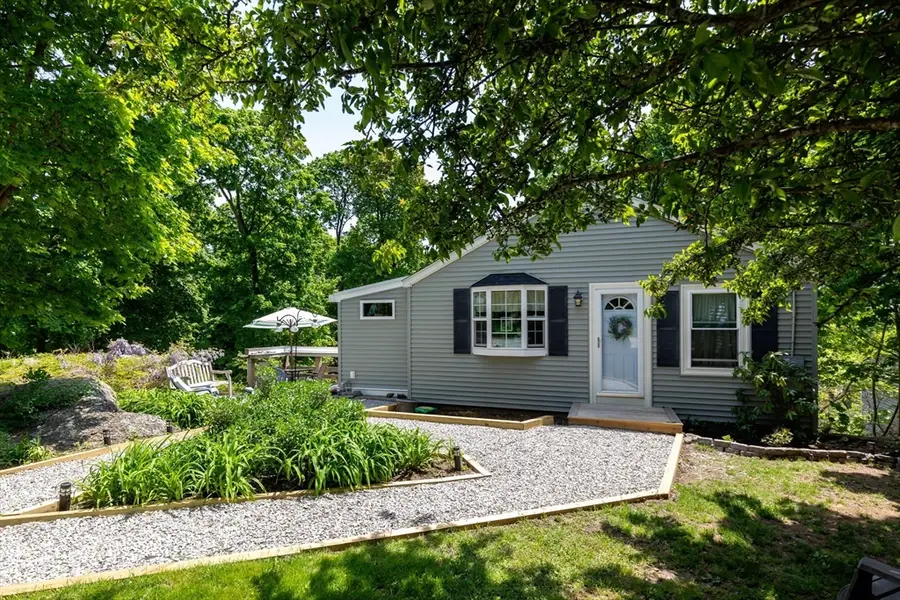 9 Shore Garden Rd, Hull, MA 02045 - #3