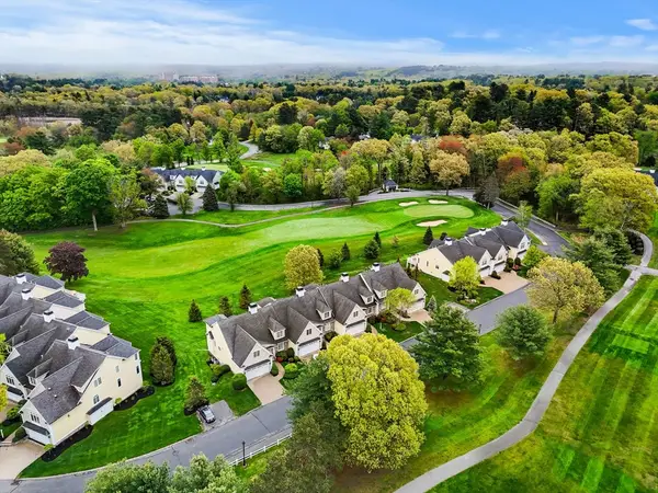 9 Muirfield Cir, Andover, MA 01810