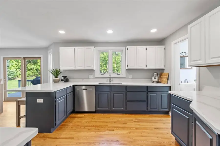 17 Blackthorne Circle, Hopkinton, MA 01748 - #3