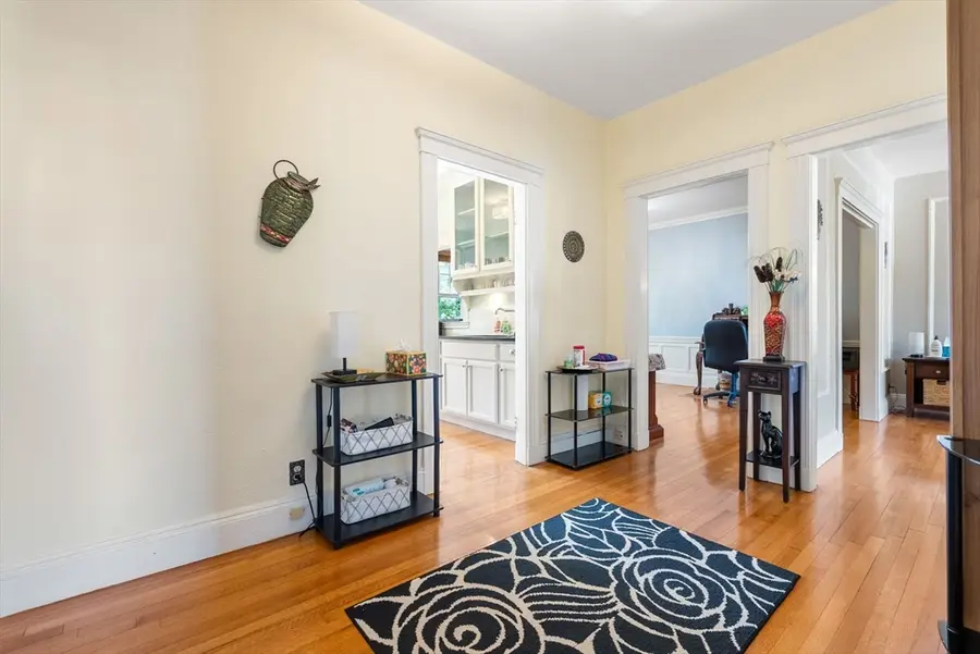 99 Perry St #6, Brookline, MA 02445 - #3