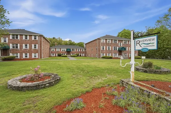180 Tyngsboro Road #44E, Chelmsford, MA 01863