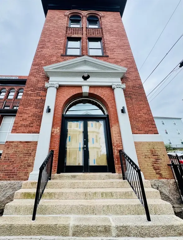 403 Division Street #5, Fall River, MA 02721 - #3