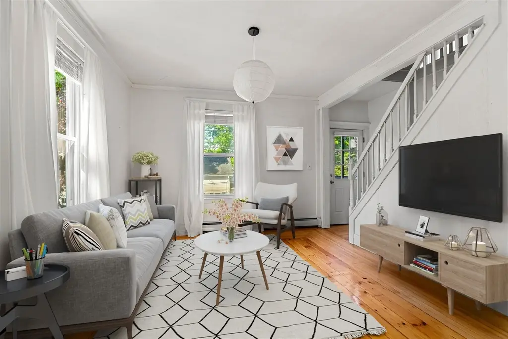 7 Winter St #D, Amesbury, MA 01913 - #1