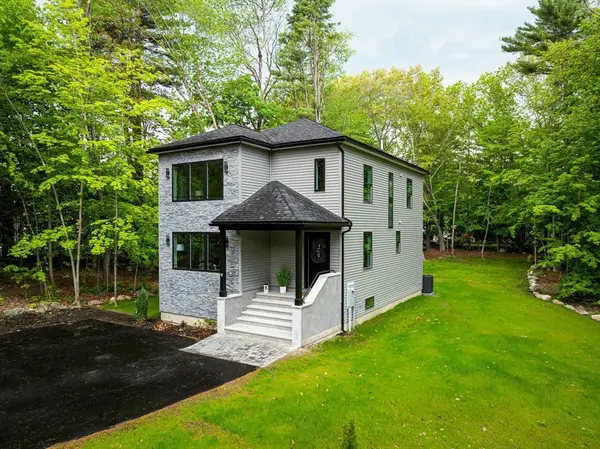 9 Trues Pkwy, Sandown, NH 03873