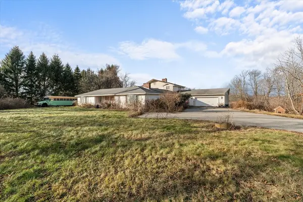 186 8 Lots Rd, Sutton, MA 01590