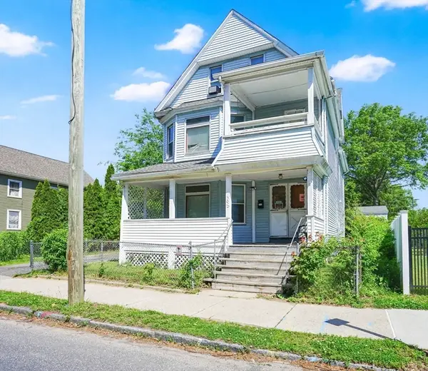 658 Union St, Springfield, MA 01109