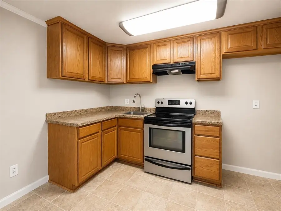 11 Auna Dr #6, Brockton, MA 02301 - #2