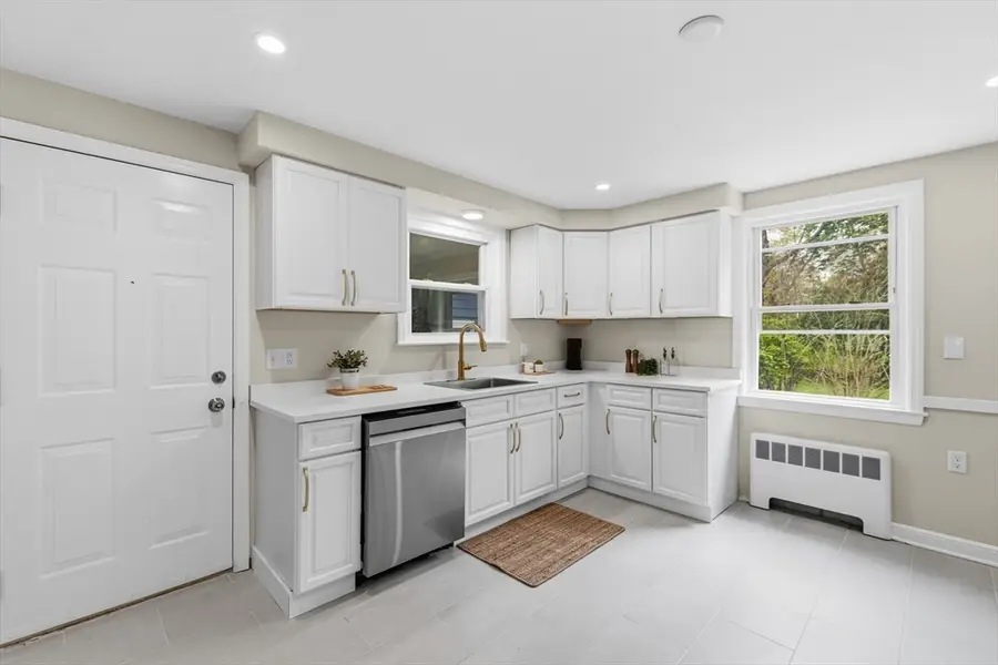 22 Balmoral Ct, Seekonk, MA 02771 - #3