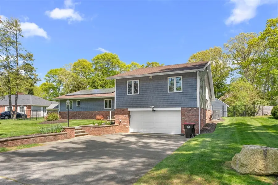 59 Briarcliff Rd, Brockton, MA 02301 - #3