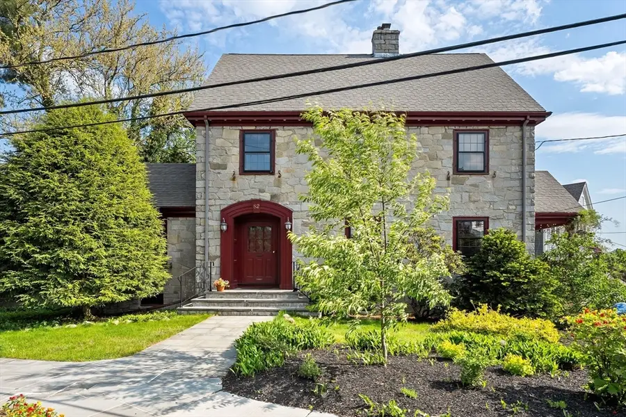 82 Richfield Rd, Arlington, MA 02474 - #2