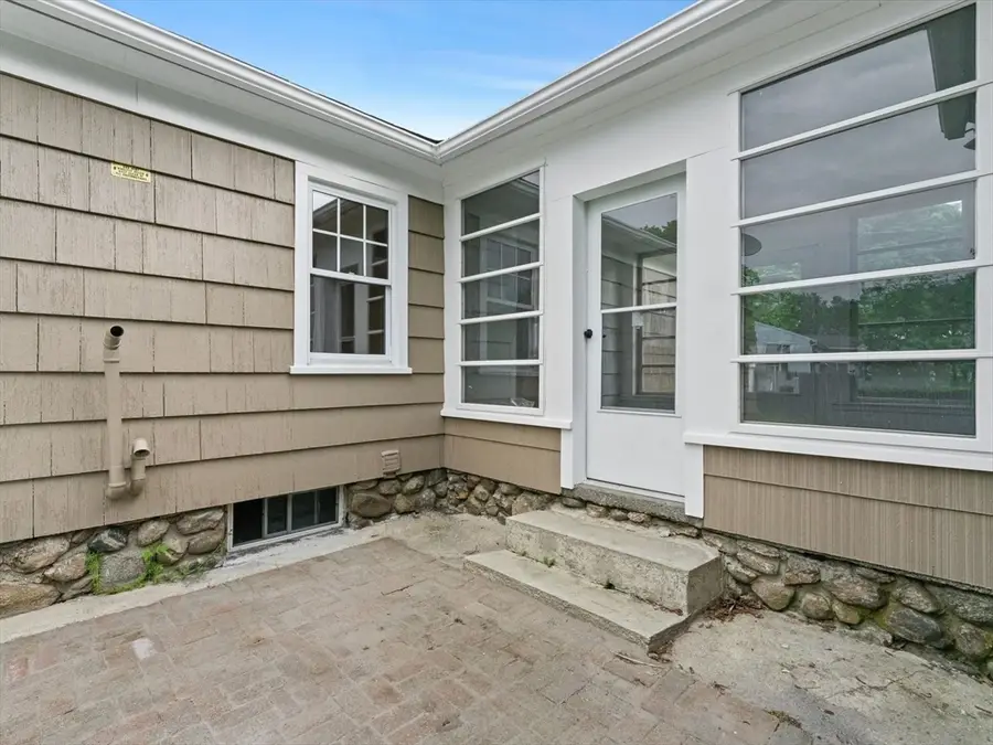 172 Crescent Street, Shrewsbury, MA 01545 - #3