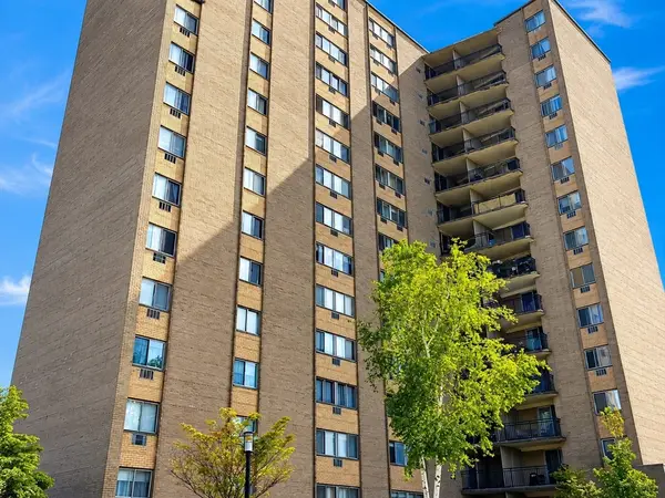 1025 Hancock St #2P, Quincy, MA 02169