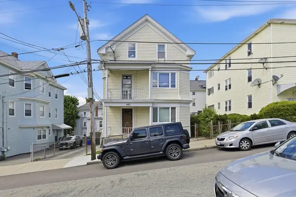 442 Hope St, Fall River, MA 02721