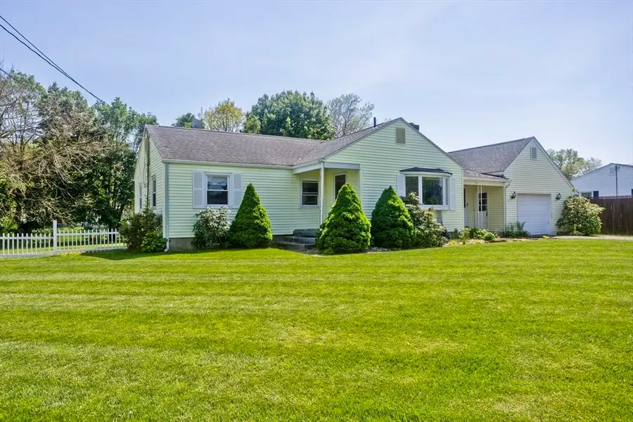 19 Somerset St, East Longmeadow, MA 01028 - #3