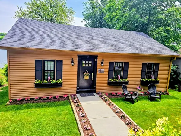 67 S Charlton Shore Rd, Charlton, MA 01507