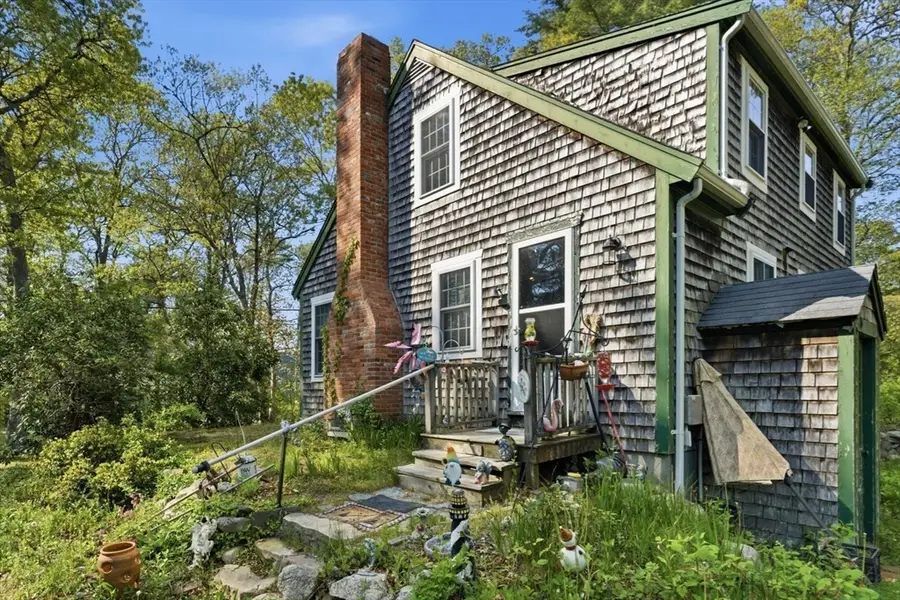 14 Chapel Rd, Mattapoisett, MA 02739 - #3