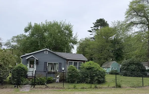 59 Howlands Ln, Kingston, MA 02364