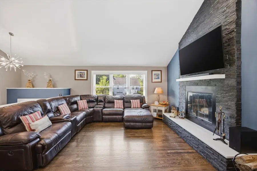 2 Paradise Ln, Haverhill, MA 01830 - #3