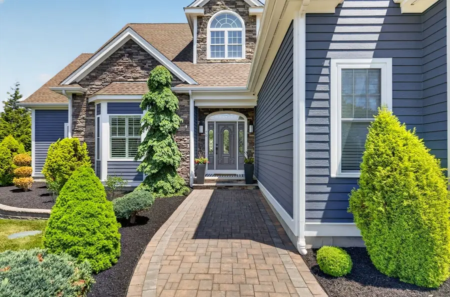 70 Sycamore Ln, Westport, MA 02790 - #2