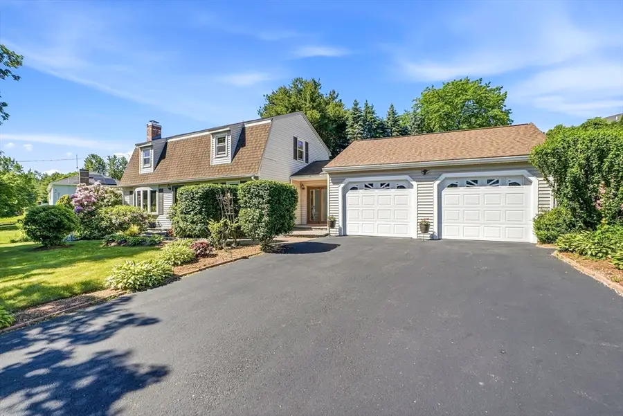 26 Long Hill Dr, Leominster, MA 01453 - #3